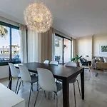 75-apartment With Views In Elviria, Apartman
