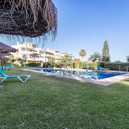 75-apartment With Views In Elviria, Apartamento