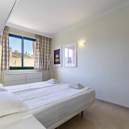 75-apartment With Views In Elviria, *