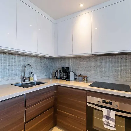 75-apartment With Views In Elviria,