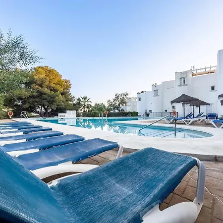 Apartamento 75-apartment With Views In Elviria, Marbella