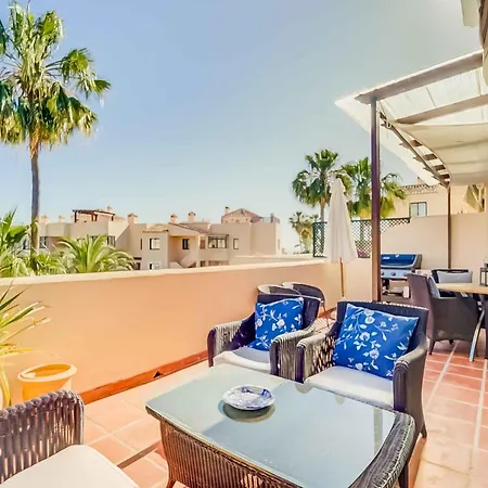 75-apartment With Views In Elviria, Μαρμπέλλα