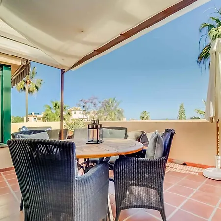 75-apartment With Views In Elviria, Apartamento Marbella