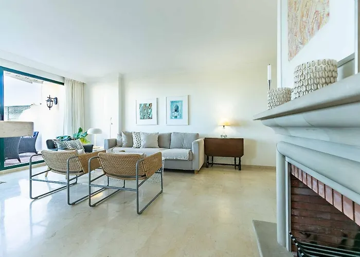 Lejlighed 75-apartment With Views In Elviria, *