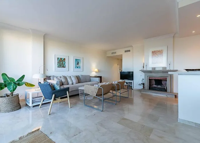 75-apartment With Views In Elviria, * Marbella