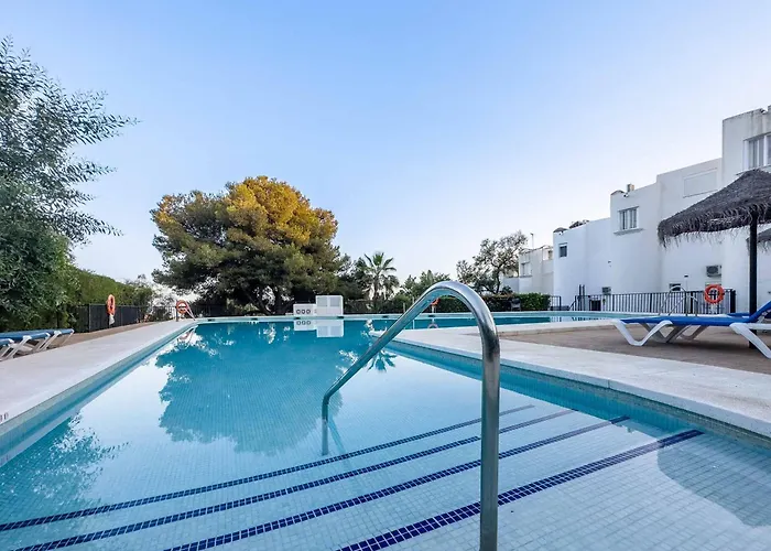 Lejlighed 75-apartment With Views In Elviria, *