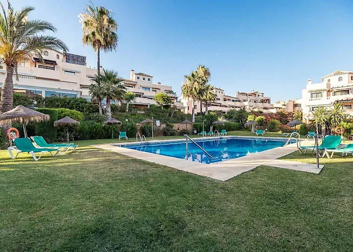 Lejlighed 75-apartment With Views In Elviria, *