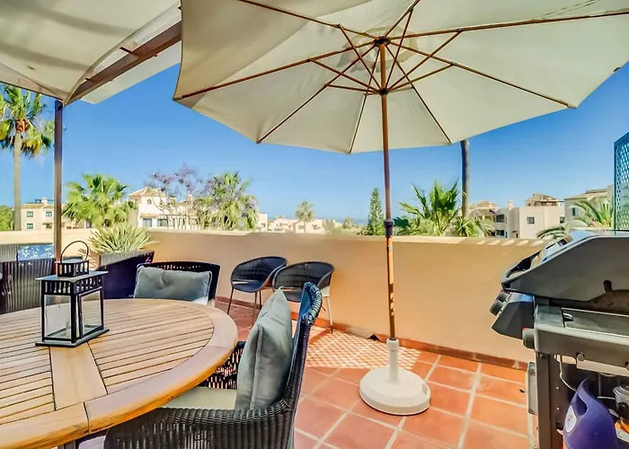 Lejlighed 75-apartment With Views In Elviria, *