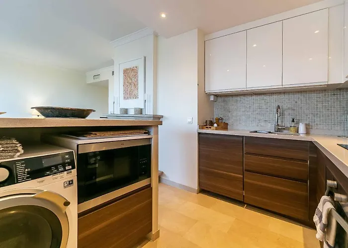 Daire 75-apartment With Views In Elviria, Marbella