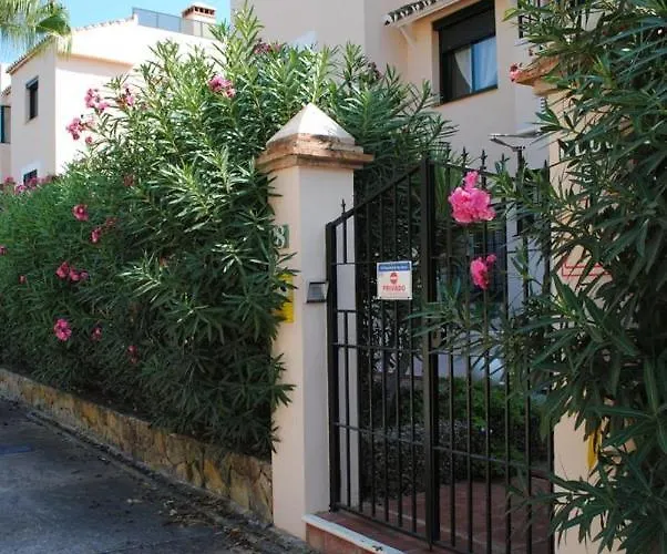 75-apartment With Views In Elviria,