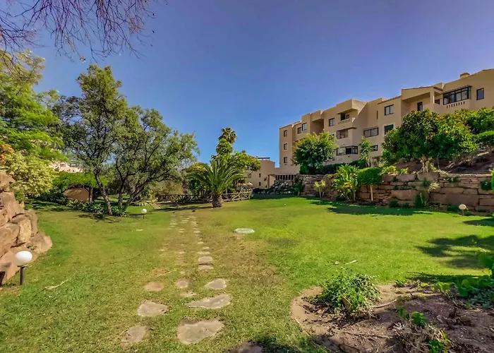 75-apartment With Views In Elviria, Daire