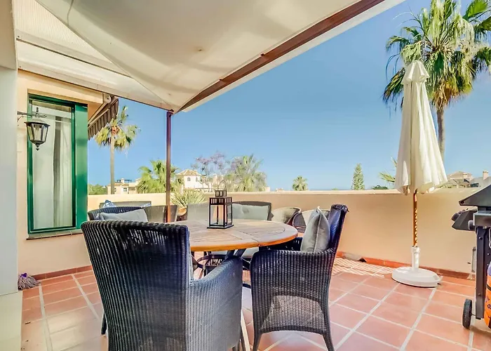 75-apartment With Views In Elviria, Daire Marbella