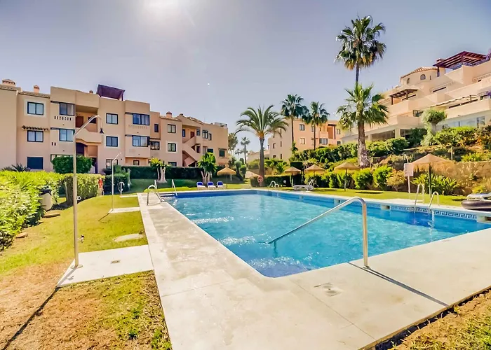 Daire 75-apartment With Views In Elviria, *