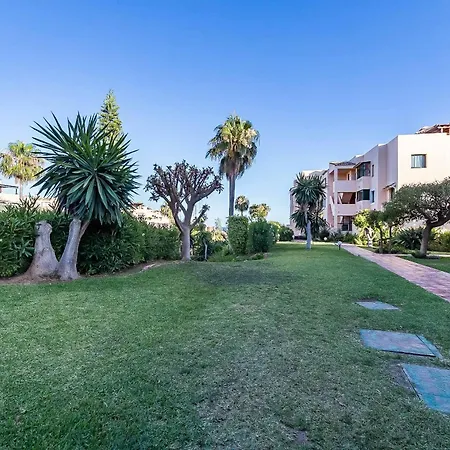 75-apartment With Views In Elviria, Marbella
