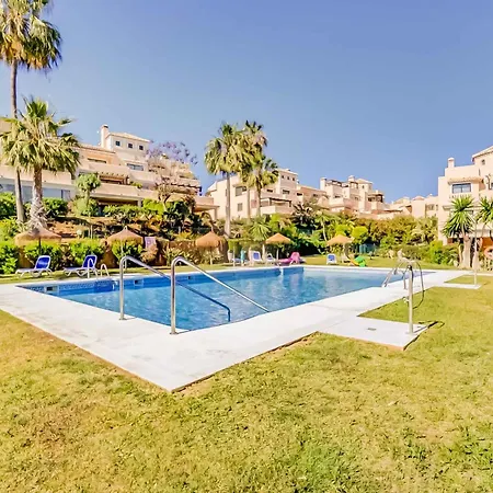 75-apartment With Views In Elviria,