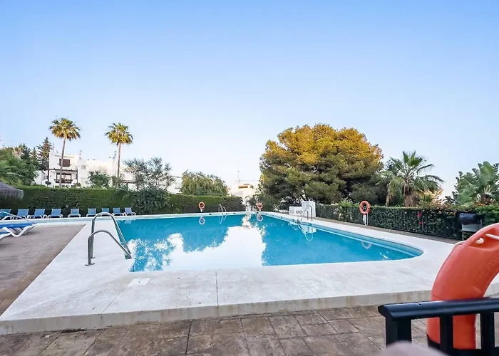 75-apartment With Views In Elviria,