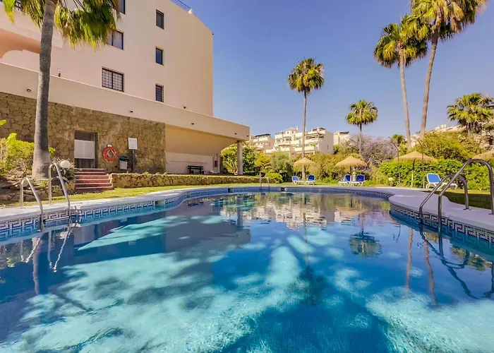 75-apartment With Views In Elviria, *