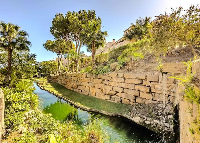 75-apartment With Views In Elviria, * マルベーリャ