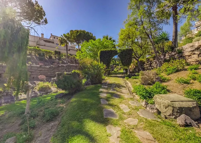 75-apartment With Views In Elviria, アパート