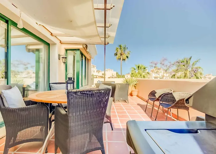 75-apartment With Views In Elviria, *